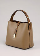 תיק בר חאקי