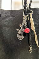 צ'ארם מחבט טניס