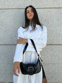 תיק אירוס שחור